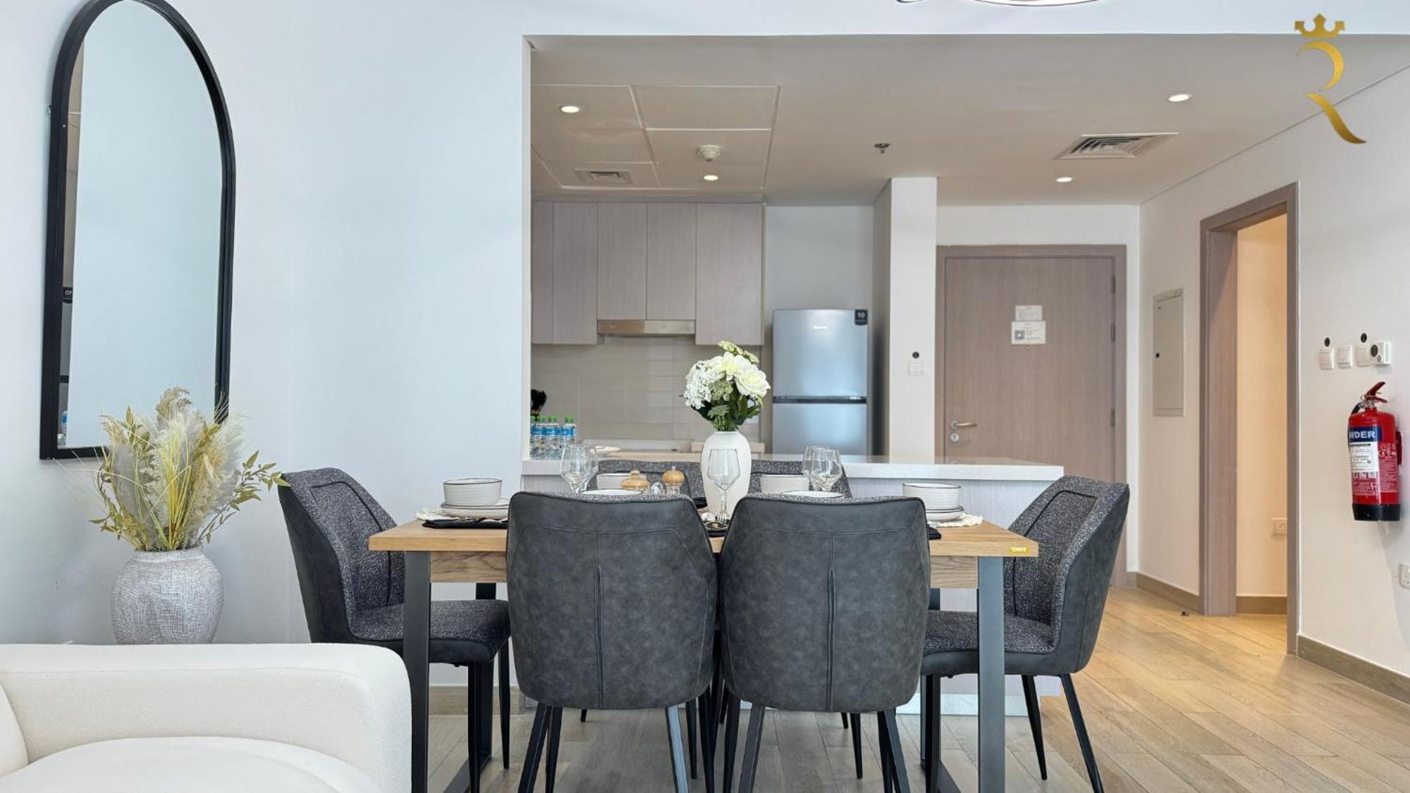 Spacious 2br With Pool And Balcony Yas Island Apartment Abu Dhabi