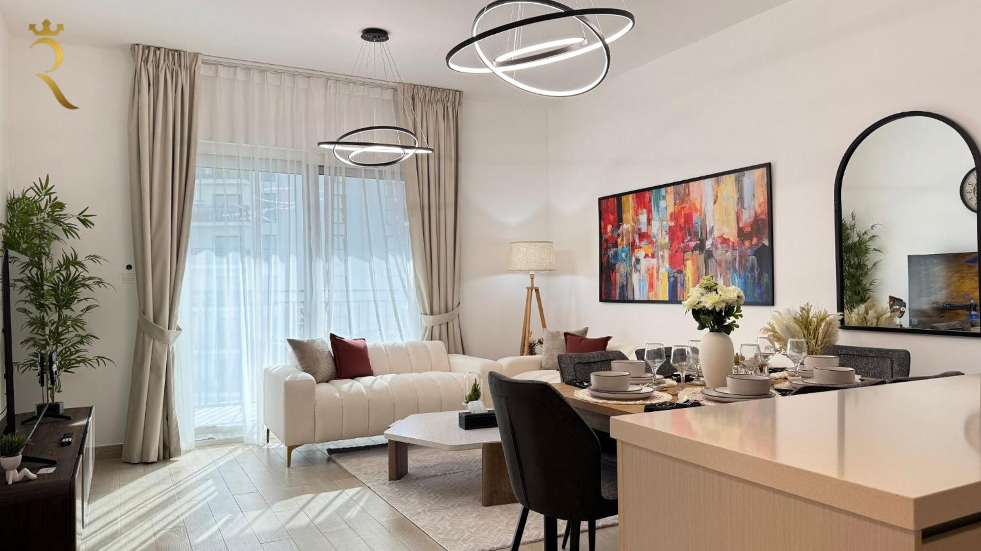 Spacious 2br With Pool And Balcony Yas Island Apartment *