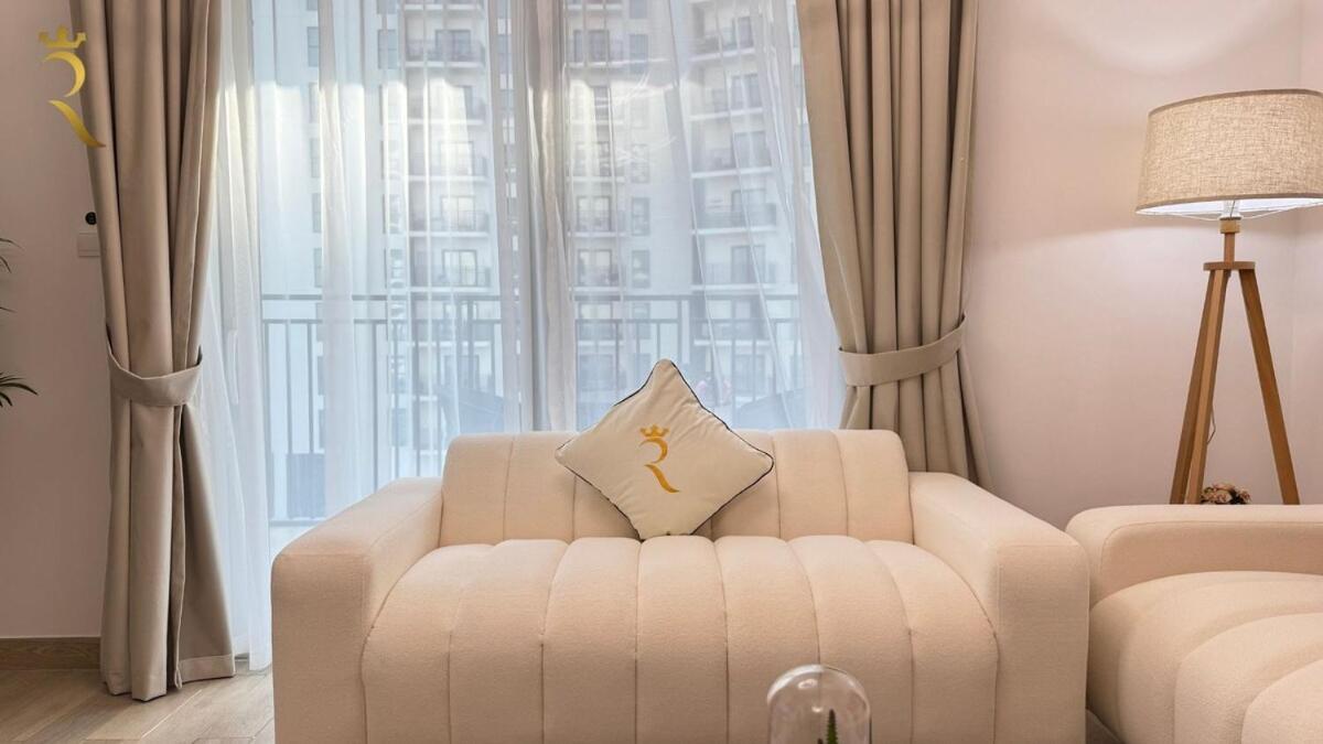 Spacious 2br With Pool And Balcony Yas Island Apartment *