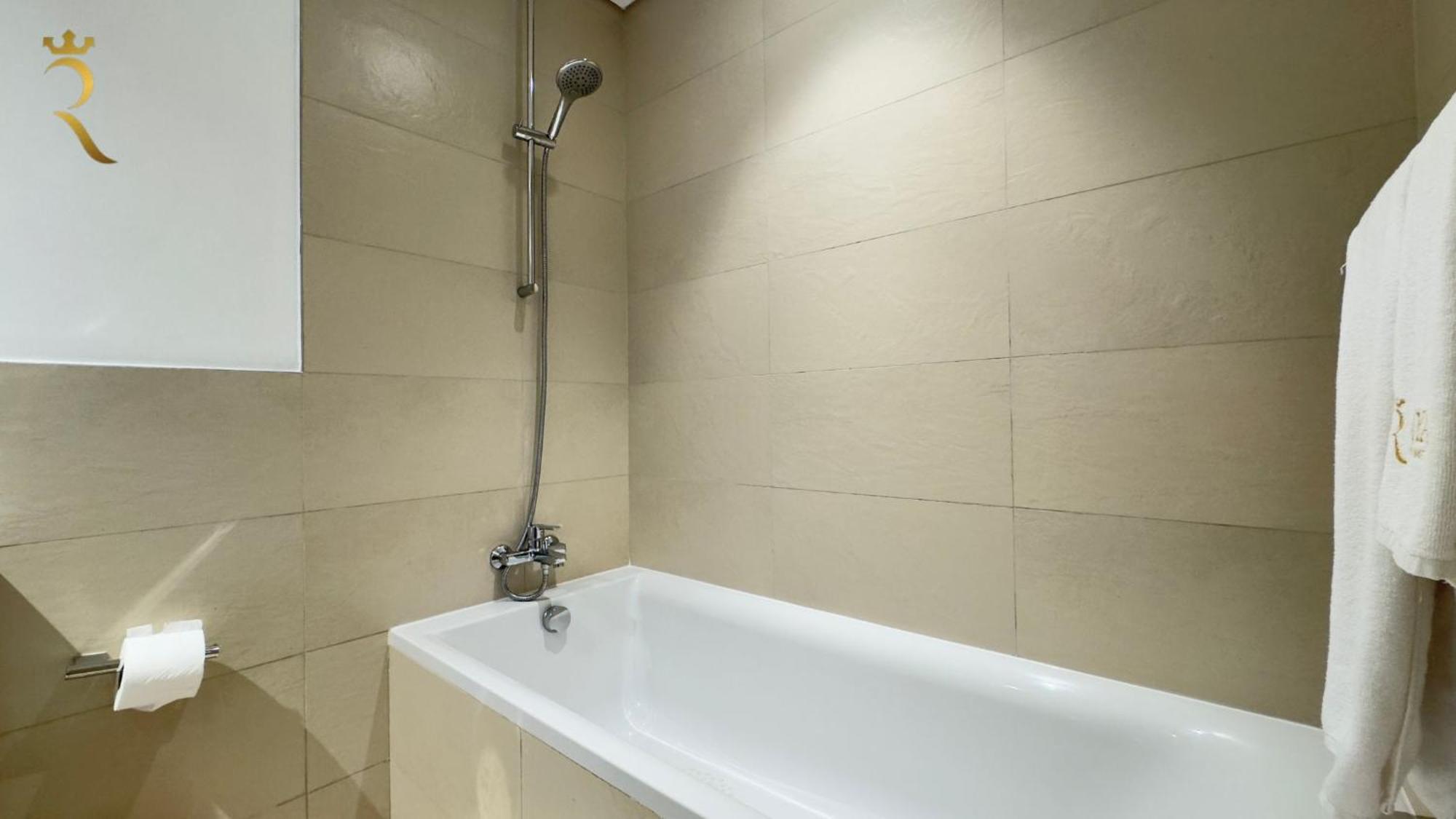 Spacious 2br With Pool And Balcony Yas Island Apartment